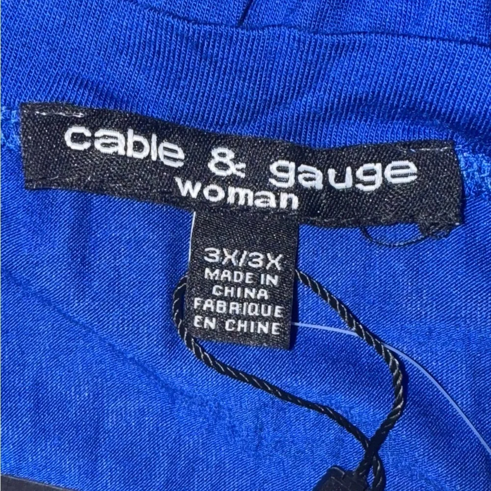 🐠 Cable & Gauge Royal Blue V-Neck Tunic